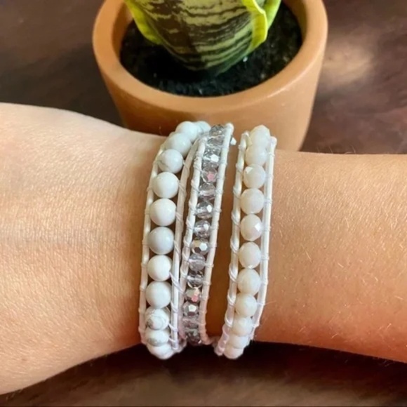 Victoria Emerson Marble on White 3-Wrap Bracelet - Picture 8 of 8